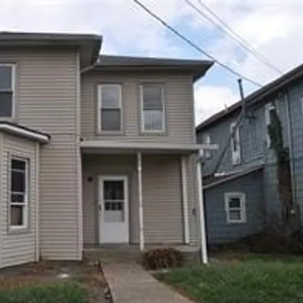 Buy this 3 bed house on 13 North Basin Street in Frazeysburg, Muskingum County