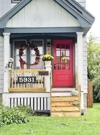 Buy this studio house on 5931 North 84th Street in Milwaukee, WI 53218