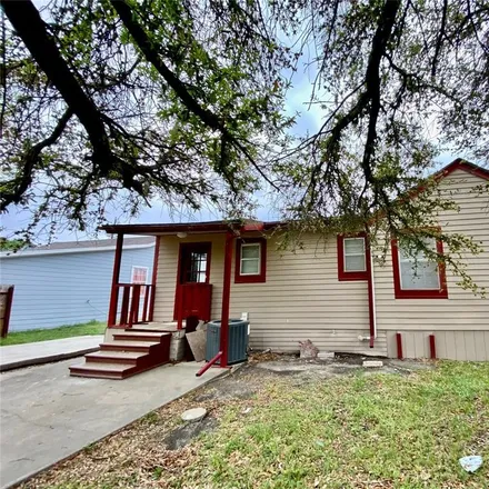 Image 3 - 703 North Washington Street, Farmersville, TX 75442, USA - House for sale