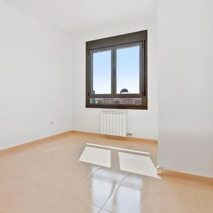 Rent this 2 bed apartment on Calle Cavanilles in 47195 Arroyo de la Encomienda, Spain