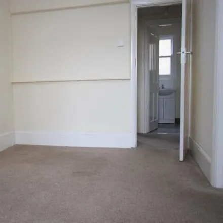 Image 3 - Lincoln Hatch Lane, Burnham, SL1 7HD, United Kingdom - Room for rent