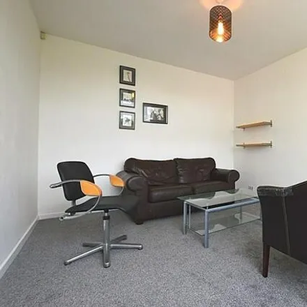 Rent this 3 bed duplex on Queenswood Gardens in Leeds, LS6 3ED