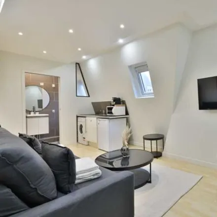 Rent this studio apartment on 6 Rue Meissonier in 75017 Paris, France