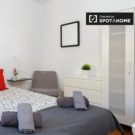 Rent this 3 bed room on Carrer de Pareto in 31, 08902 l'Hospitalet de Llobregat