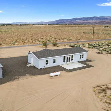 Image 5 - Ermine Street, Silver Springs, NV 89429, USA - House for sale