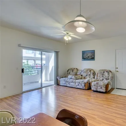 Image 3 - 5401 West Harmon Avenue, Spring Valley, NV 89103, USA - Condo for sale