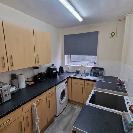 Image 5 - Malcolm Court, Lower Vauxhall, Wolverhampton, WV1 4SS, United Kingdom - Apartment for rent