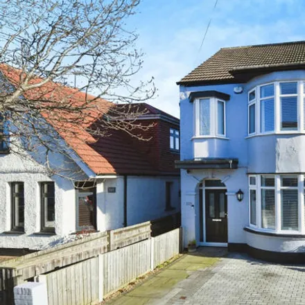 Buy this 3 bed duplex on St George's Park Avenue in Southend-on-Sea, SS0 9RH