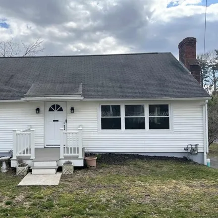 Buy this studio house on 412 East Chester Street in Rondout, City of Kingston