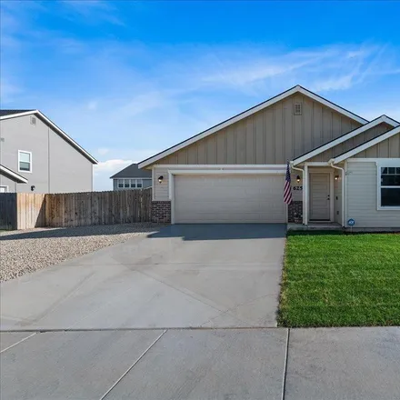 Buy this 3 bed house on 625 Southwest Huebert Street in Mountain Home, ID 83647