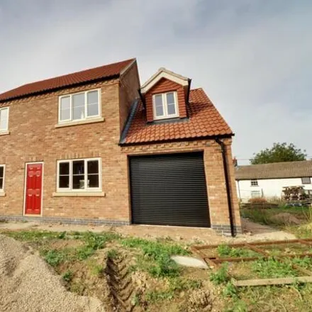 Buy this 4 bed house on Greenfield Farm in Barnside, Hibaldstow