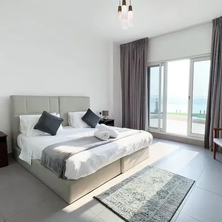 Image 1 - Palm Jumeirah, Dubai, United Arab Emirates - Apartment for rent