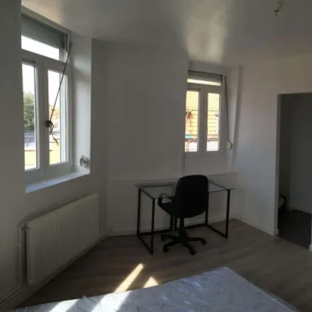 Rent this 2 bed room on 3 Rue Matteotti in 59120 Loos, France