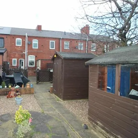 Image 2 - Everill Gate Lane, Wombwell, S73 0YJ, United Kingdom - Townhouse for sale