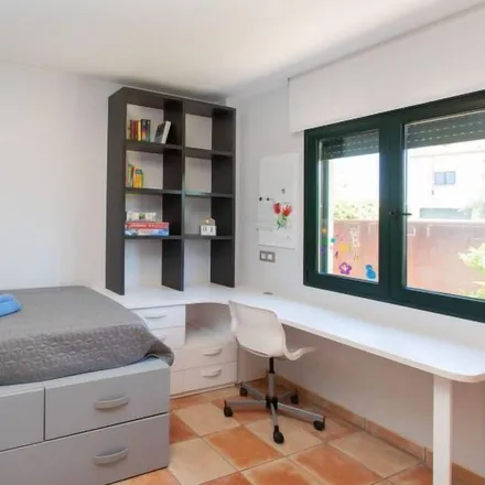 Rent this 4 bed house on La Bisbal d'Emporda in Carrer Paral·lel, 17100 la Bisbal d'Empordà