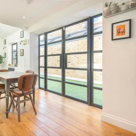 Image 5 - 30 Harberson Road, London, SW12 9ET, United Kingdom - House for sale