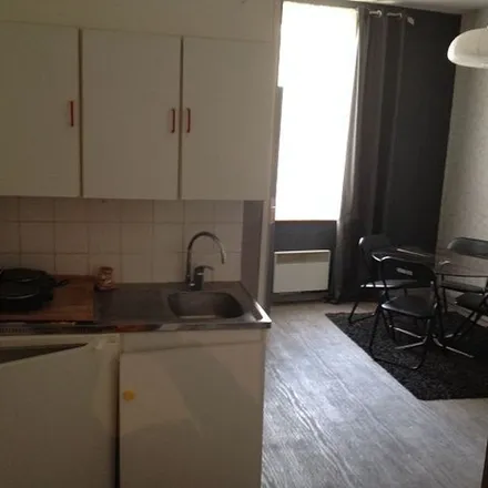 Image 2 - 5 Rue de la Malmaison, 80000 Amiens, France - Apartment for rent