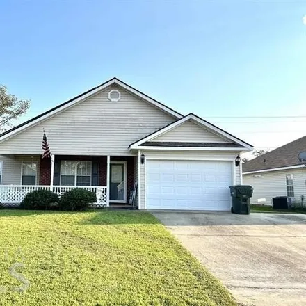 Buy this 3 bed house on 201 Sunflower Drive in Warner Robins, GA 31005