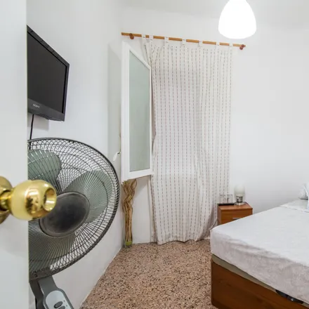 Rent this 4 bed room on Secret tattoo barcelona in Carrer del Regent Mendieta, 2