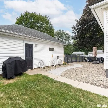 Image 8 - 206 West Court Street, Cambridge, IL 61238, USA - House for sale