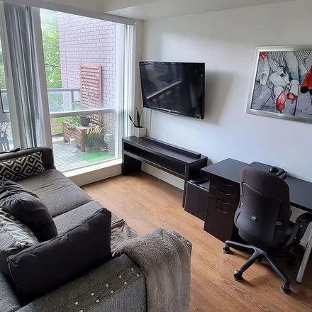 Image 9 - Firkin on Danforth, Danforth Avenue, Old Toronto, ON M4C 1J9, Canada - Apartment for rent