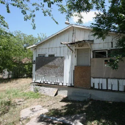 Buy this 1 bed house on 187 Brown Alley in San Antonio, TX 78202