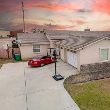 Buy this 3 bed house on 536 Butte Court in Shafter, CA 93263