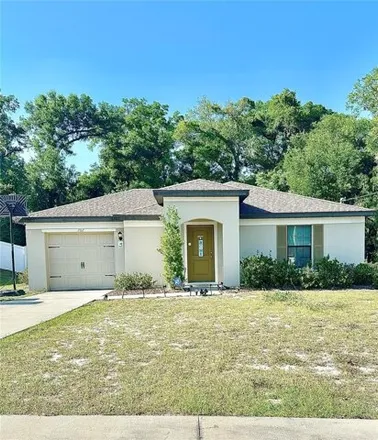 Rent this 2 bed house on 707 West Chelsea Street in DeLand, FL 32720