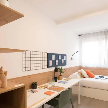 Rent this 1 bed room on Madrid in Paseo de la Castellana, 232