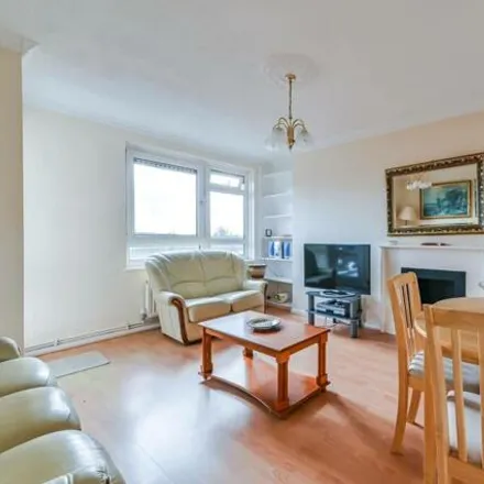 Buy this 2 bed apartment on Primrose Court in Hydethorpe Road, London