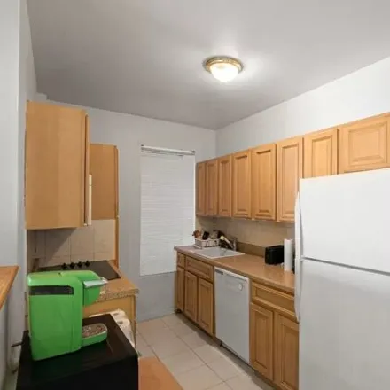 Image 3 - 414 61st Street, New York, NY 11220, USA - Apartment for sale