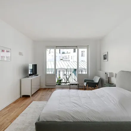 Image 8 - 34 Rue Chalgrin, 75116 Paris, France - Apartment for rent