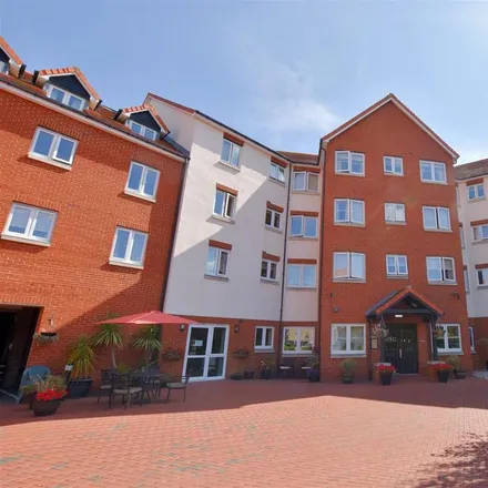 Rent this 2 bed apartment on Tylers Ride in South Woodham Ferrers, CM3 5ZT