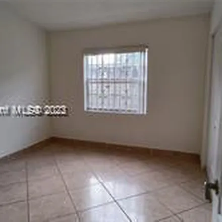 Image 3 - 990 Northeast 212th Terrace, Miami-Dade County, FL 33179, USA - Apartment for rent