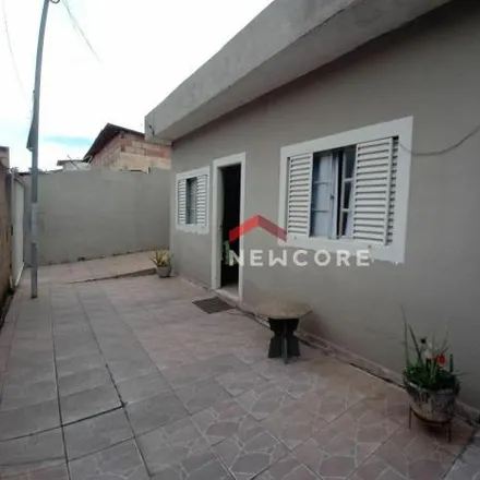Buy this 3 bed house on Rua Raimundo José dos Reis in Santo Antônio, Caeté - MG