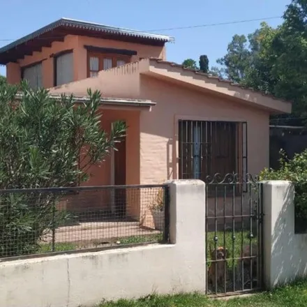 Buy this studio house on Vélez Sasrfield in Barrio Cumbres, Villa Allende