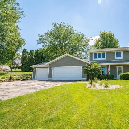 Buy this 5 bed house on 4609 Edgewood Court in Middleton, Dane County