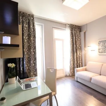 Rent this 4 bed apartment on 20 Avenue Notre-Dame in 06000 Nice, France