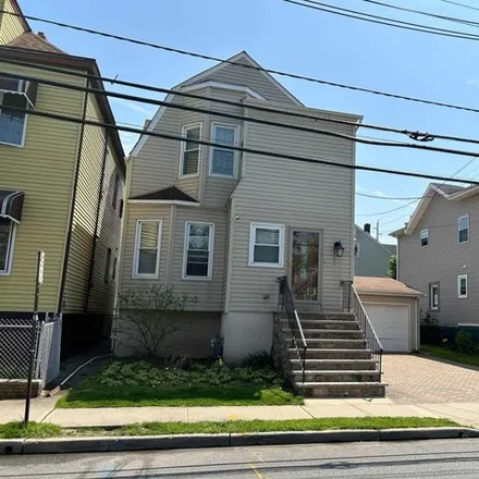 Image 1 - 210 Semel Avenue, Garfield, NJ 07026, USA - House for rent