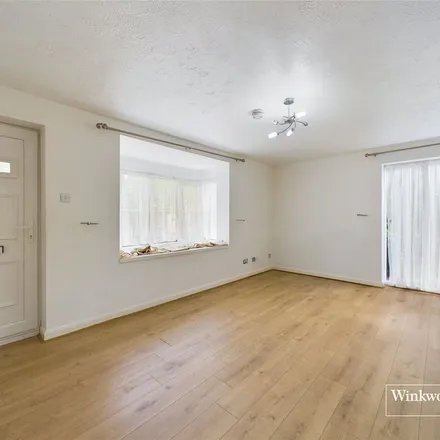 Image 5 - Ruthin Close, The Hyde, London, NW9 7RY, United Kingdom - Apartment for rent
