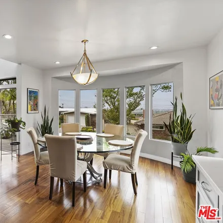 Image 3 - 8234 Rees Street, Los Angeles, CA 90293, USA - House for sale