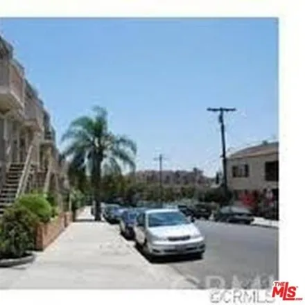 Image 4 - 909 New Depot Street, Los Angeles, CA 90012, USA - Townhouse for sale