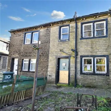 Buy this 1 bed townhouse on Cragg Lane in Bradford, BD7 4HE