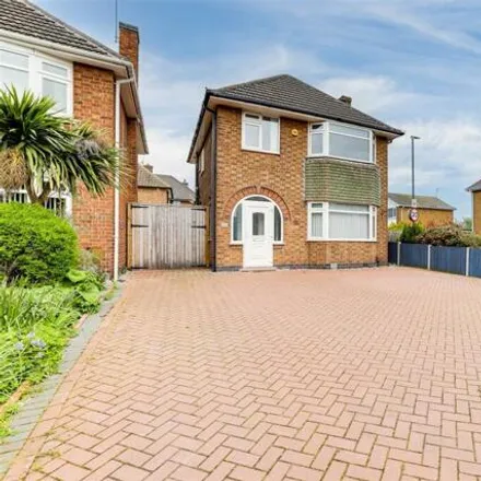 Buy this 3 bed house on 260 Wilford Lane in Nottingham, NG11 7AW