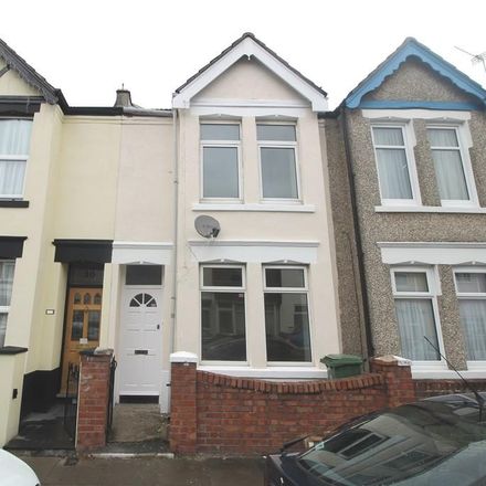 Rent this 3 bed house on Bransbury Park Toilets in Glasgow Road, Portsmouth