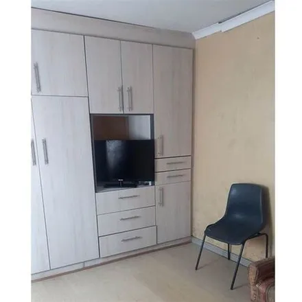 Rent this 3 bed apartment on Sili Crescent in Buffalo City Ward 8, East London