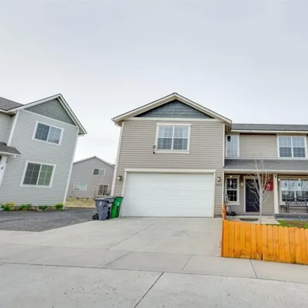 Buy this 3 bed house on 2409 White Avenue in Moscow, ID 83843