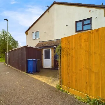 Buy this 1 bed duplex on Amberey Court in Banbury, OX16 1YJ