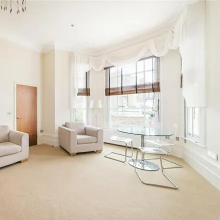Rent this 2 bed room on 19 Warwick Avenue in London, W9 1AB