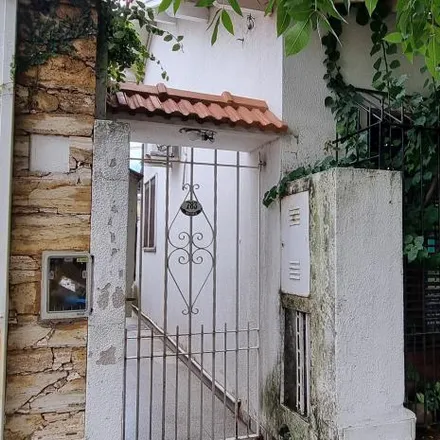 Rent this 1 bed house on Matheu 783 in Partido de Lomas de Zamora, 1832 Lomas de Zamora